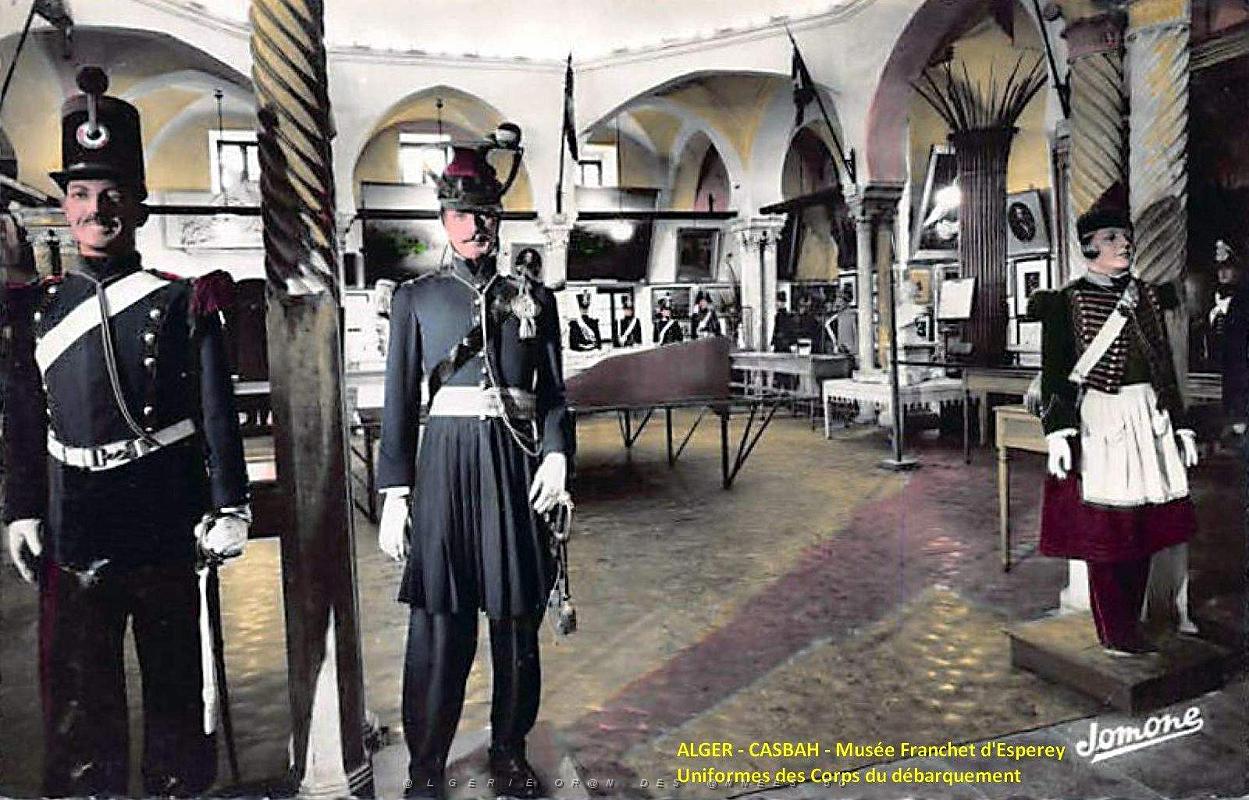 16- Alger - Casbah - Musee Franchet d'Esperey - Uniformes des Corps dun debarquement.jpg